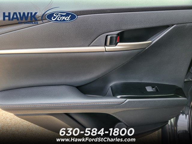 Used 2025 Toyota Camry XLE FWD image 19