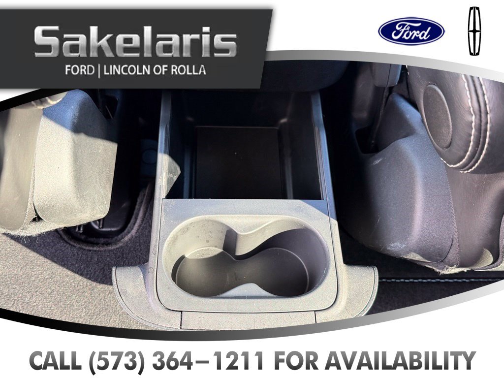 Used 2025 Chrysler Pacifica Select FWD image 40