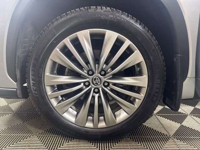 Used 2021 Toyota Highlander Platinum AWD/4WD image 11