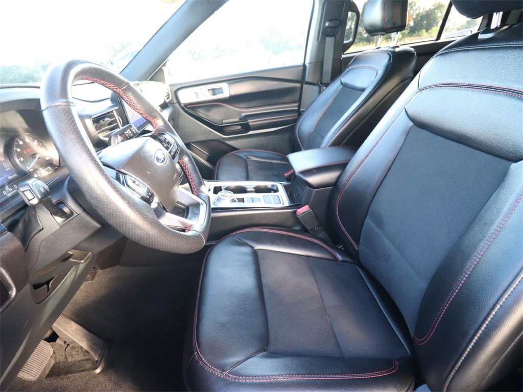 Certified 2023 Ford Explorer ST-Line w/ Class IV Trailer Tow Package image 8