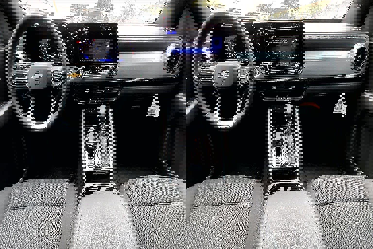 Used 2024 Chevrolet Colorado LT w/ LT Convenience Package image 19