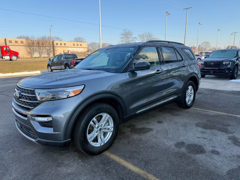 Certified 2022 Ford Explorer XLT w/ Equipment Group 202A image 29