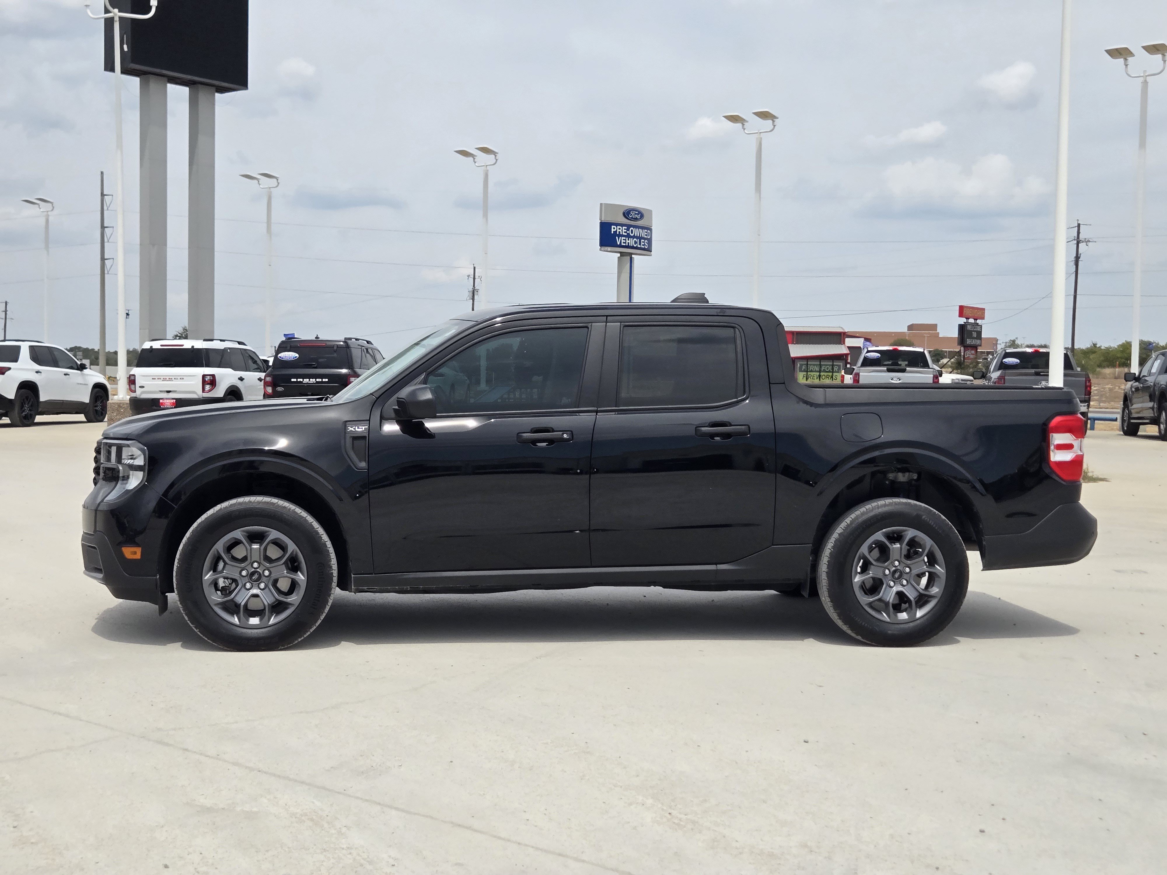 Certified 2025 Ford Maverick XLT FWD image 4