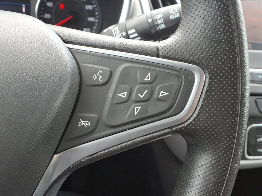 Used 2023 Chevrolet Equinox LT FWD image 22