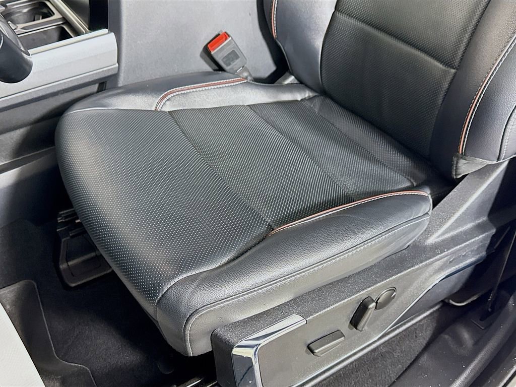 Certified 2023 Ford F250 Lariat w/ Sport Appearance Package image 22