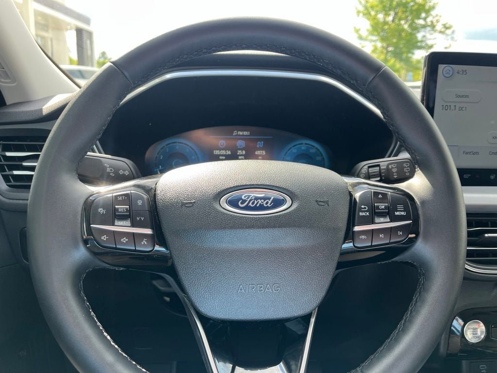 Certified 2023 Ford Escape Platinum w/ Premium Technology Package AWD/4WD image 27