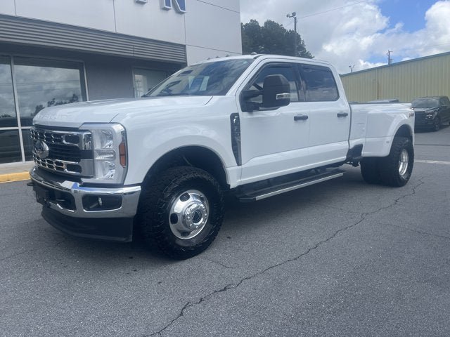 Certified 2025 Ford F350 XLT AWD/4WD image 2