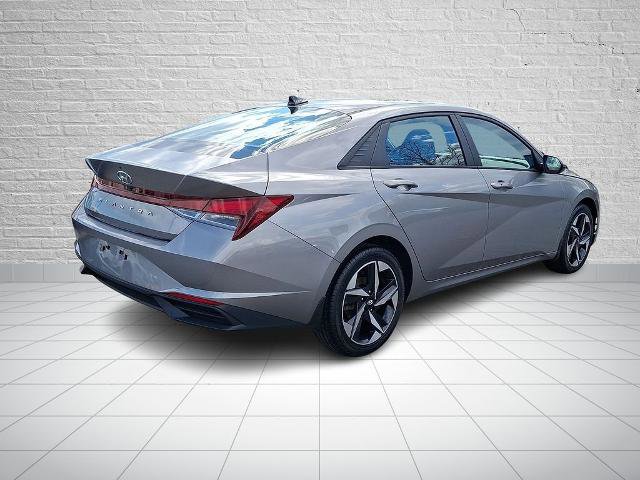 Used 2023 Hyundai Elantra SEL w/ Convenience Package FWD image 4