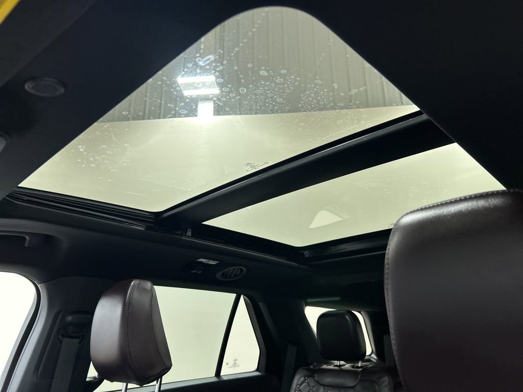 Certified 2025 Ford Explorer Platinum w/ Ultimate Package image 32