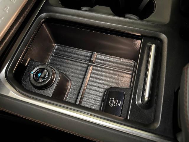 Certified 2025 Ford Expedition Max Active RWD image 30