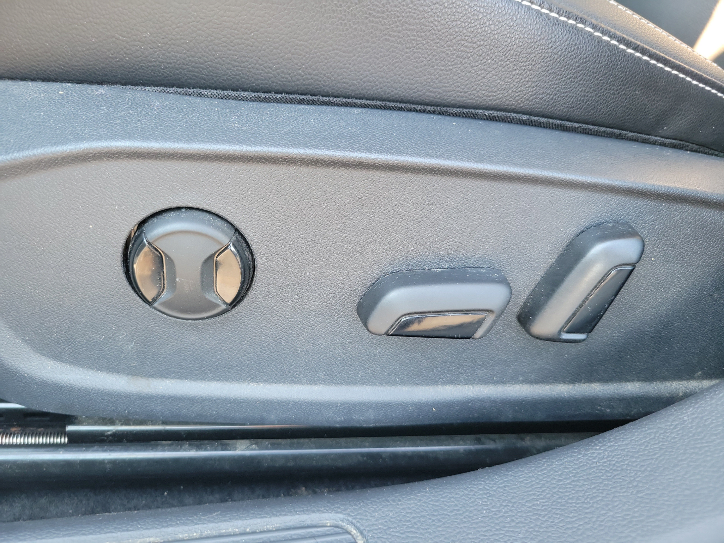 Used 2023 Volkswagen Jetta SE FWD image 15