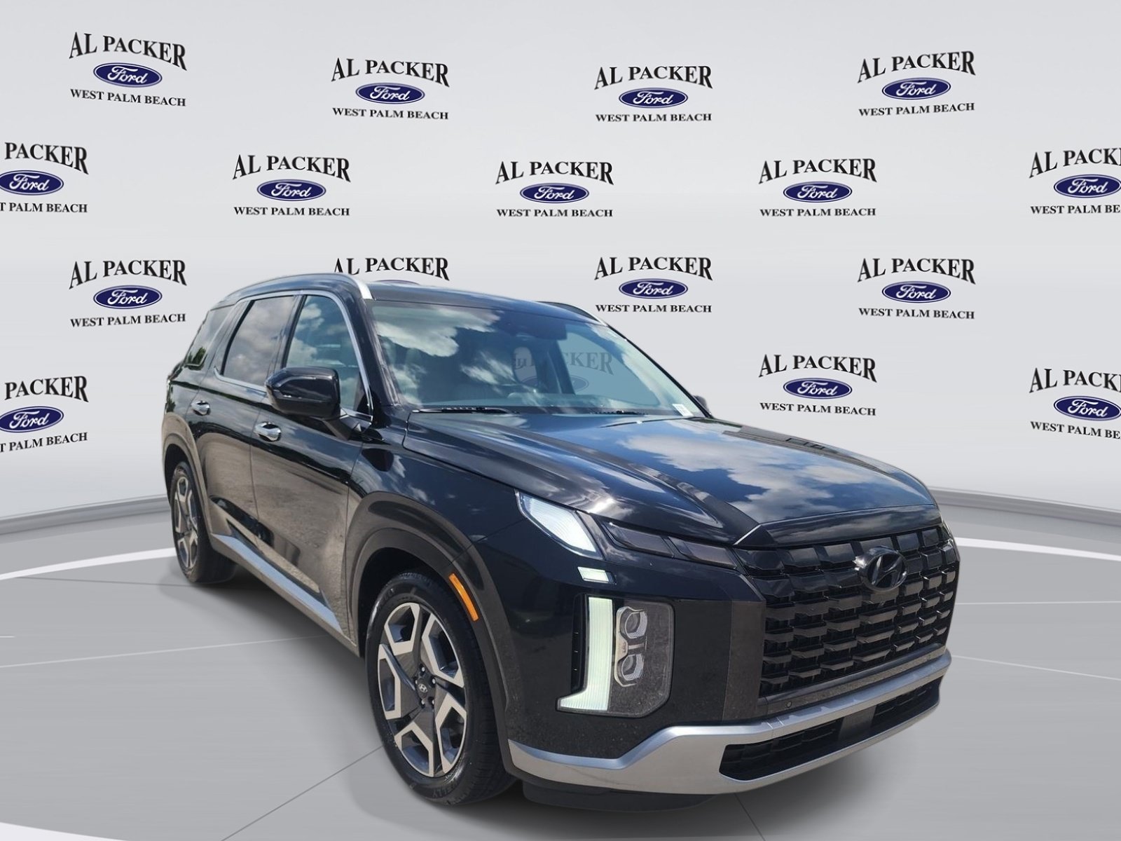 Used 2024 Hyundai Palisade Limited FWD image 7
