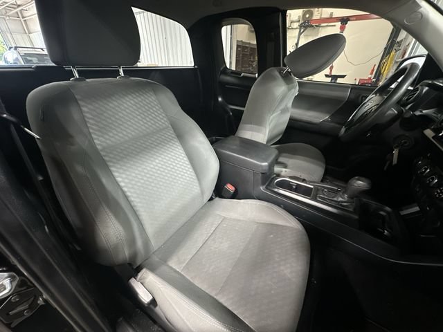 Used 2021 Toyota Tacoma SR AWD/4WD image 32