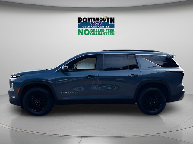 Used 2025 Chevrolet Traverse LT AWD/4WD image 2