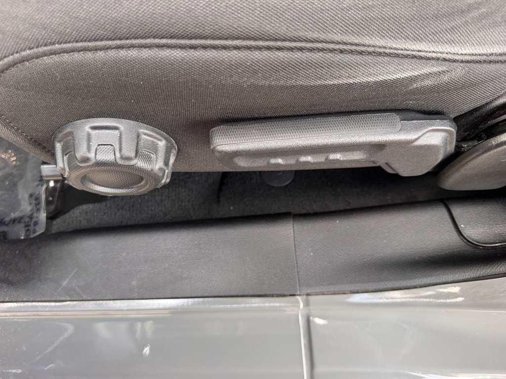 Used 2023 Jeep Gladiator Willys image 18