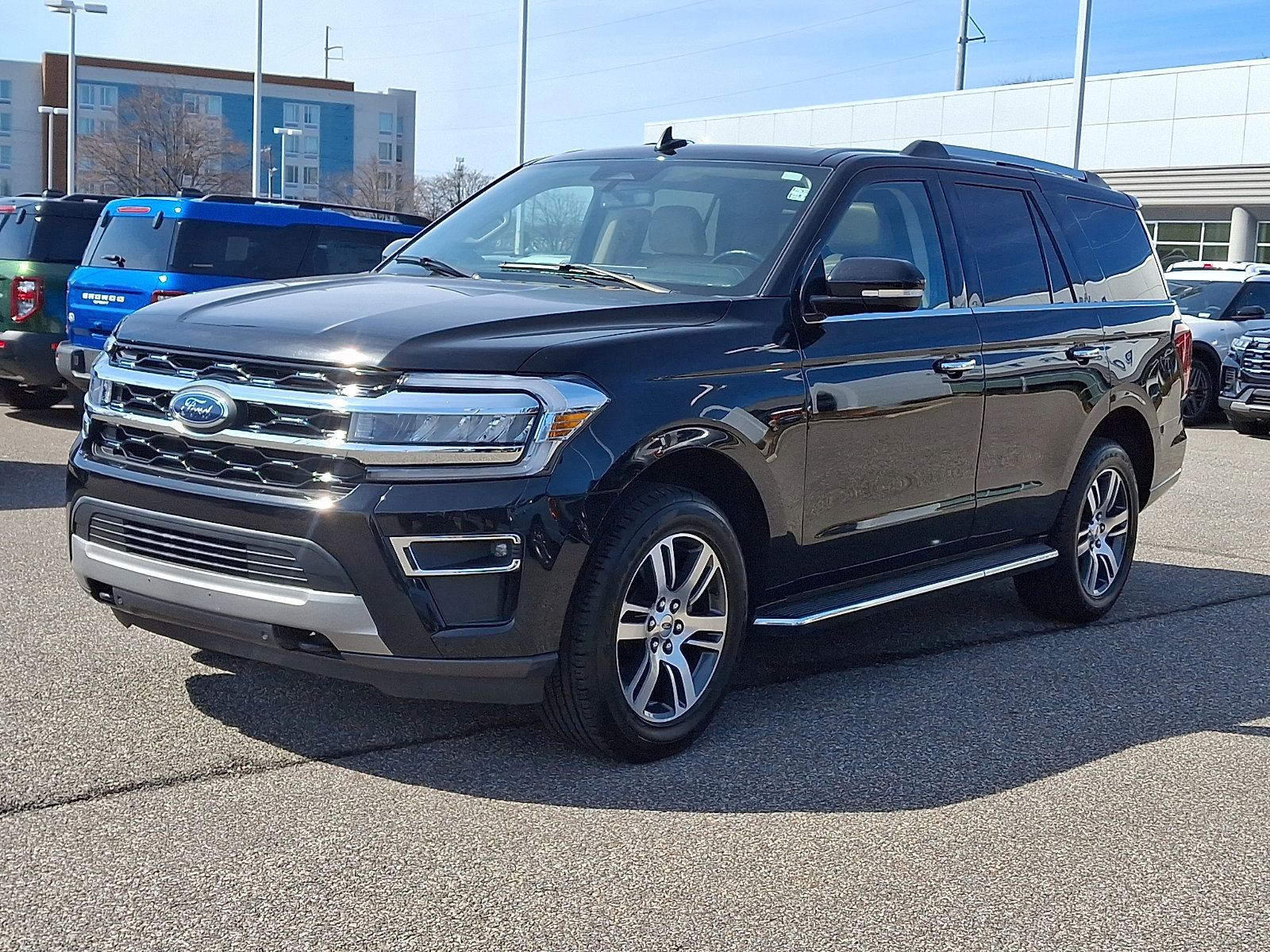 Certified 2023 Ford Expedition Limited image 2