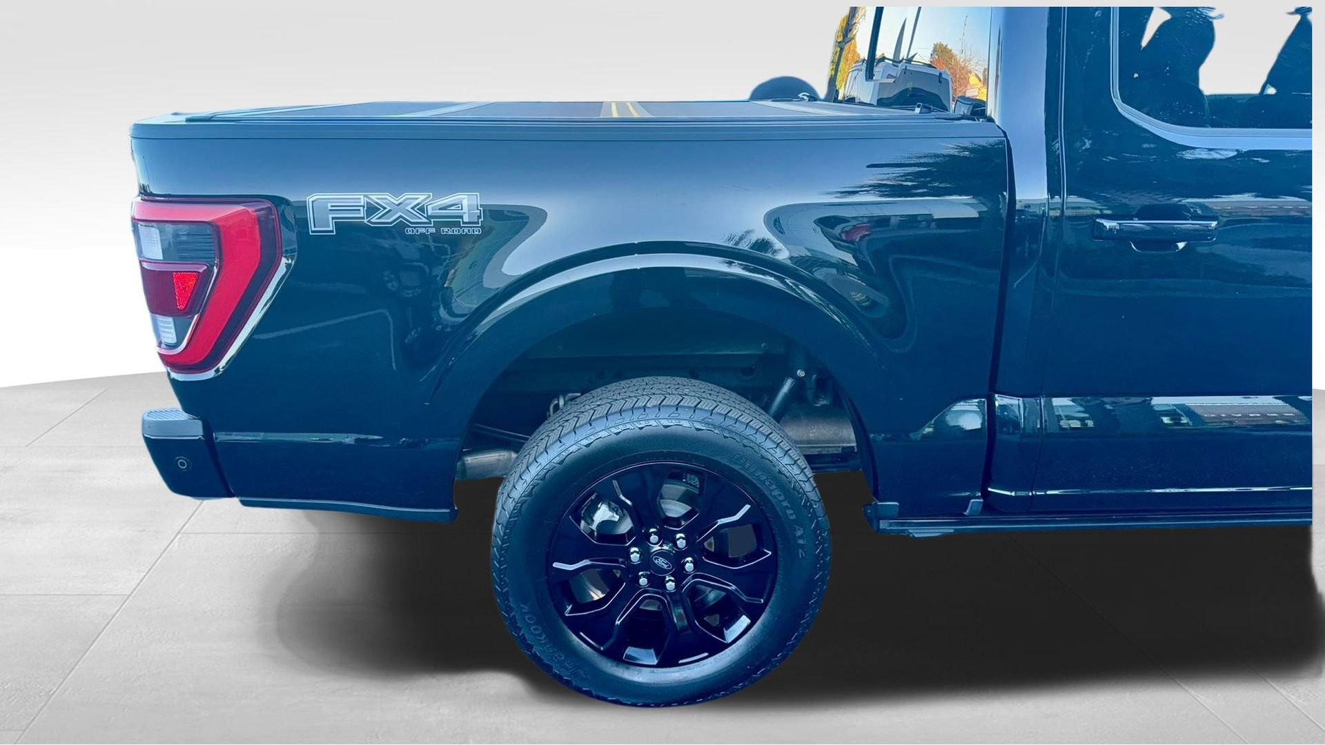 Certified 2023 Ford F150 Platinum w/ Equipment Group 701A High image 8