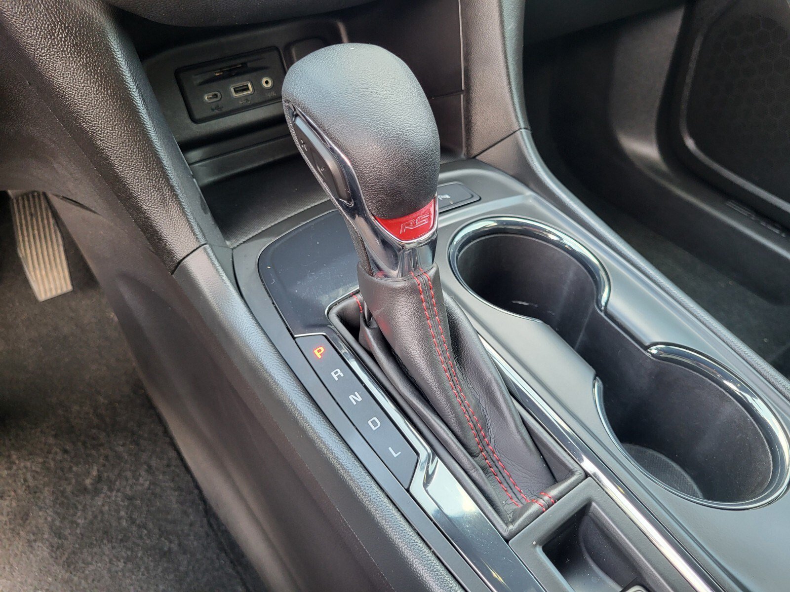 Used 2024 Chevrolet Equinox RS w/ RS Leather Package FWD image 28