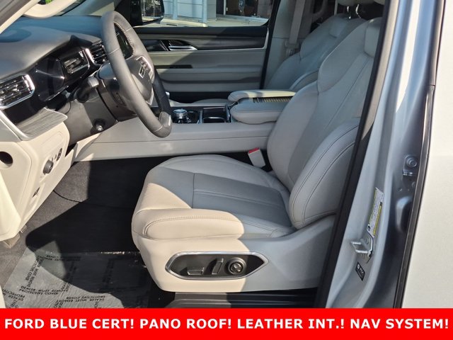 Used 2023 Jeep Wagoneer L Series III w/ Premium Group I AWD/4WD image 11