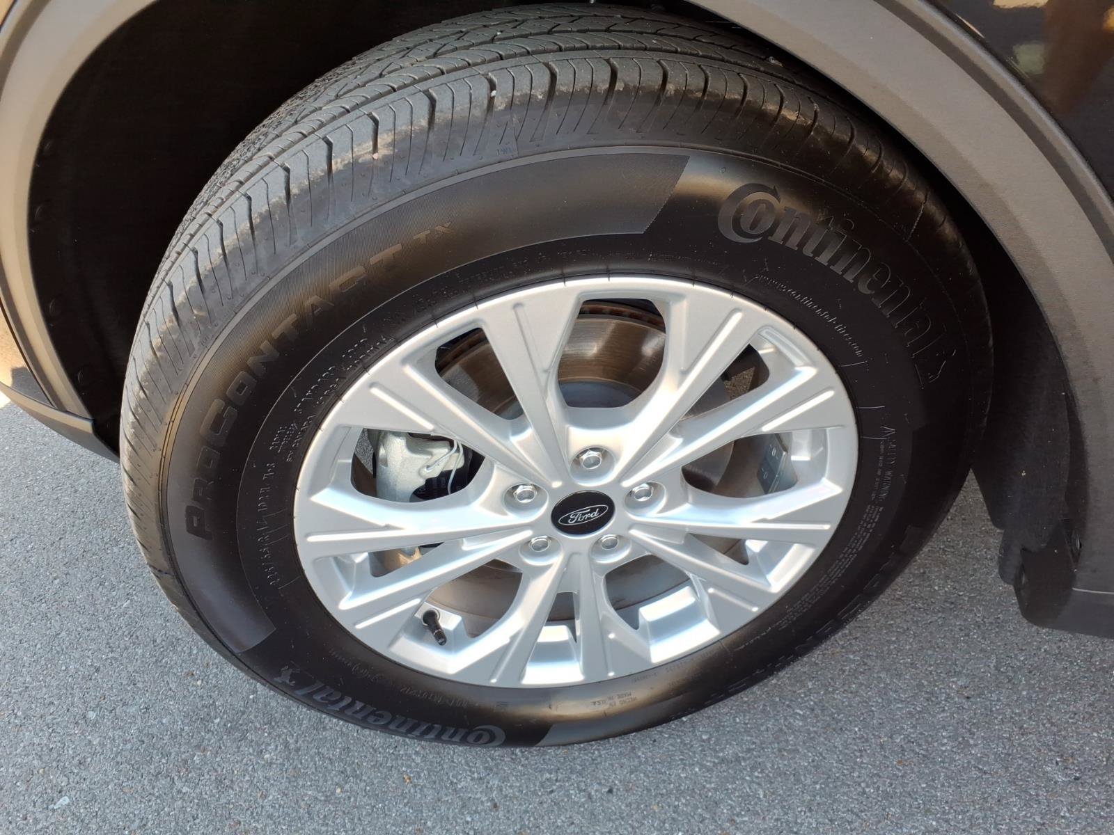 Certified 2025 Ford Escape Active w/ Tech Pack #1 FWD image 9