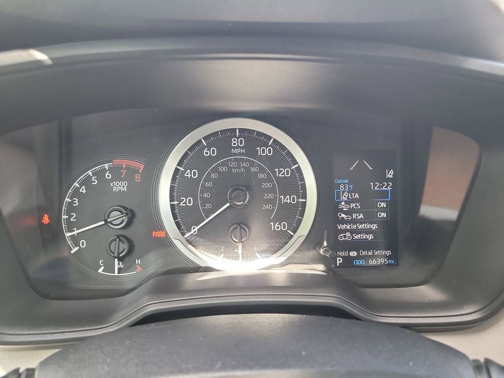 Used 2021 Toyota Corolla LE FWD image 28