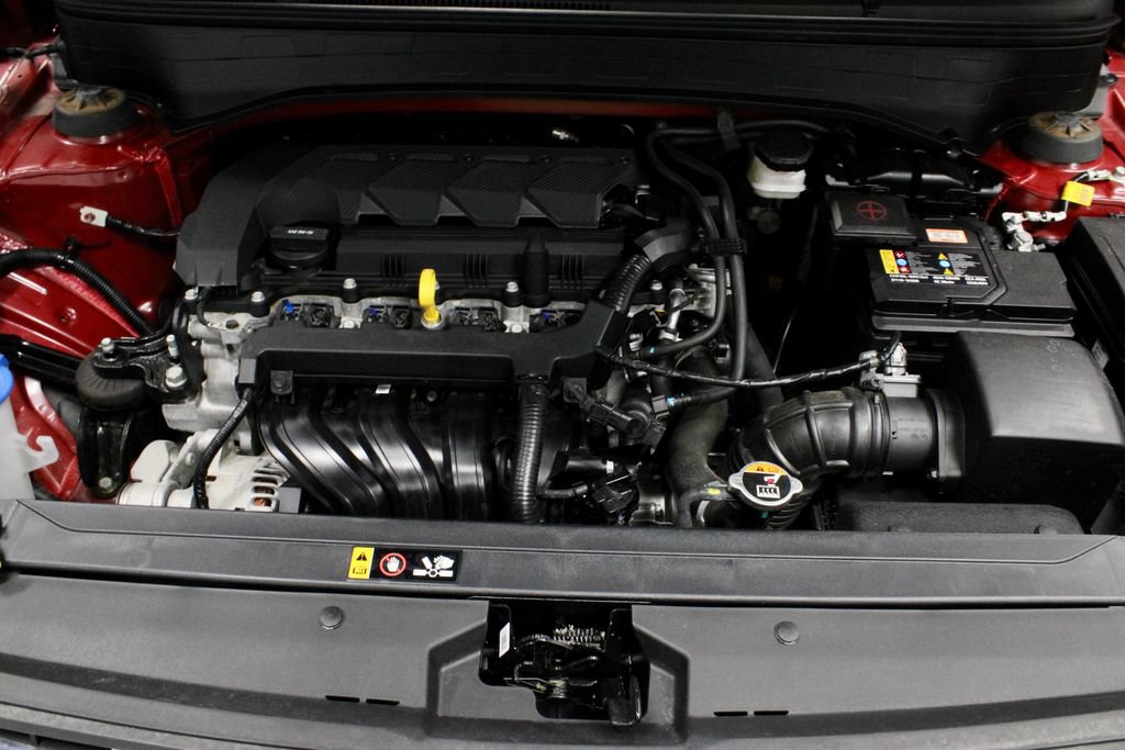 Used 2025 Hyundai Venue SEL FWD image 16