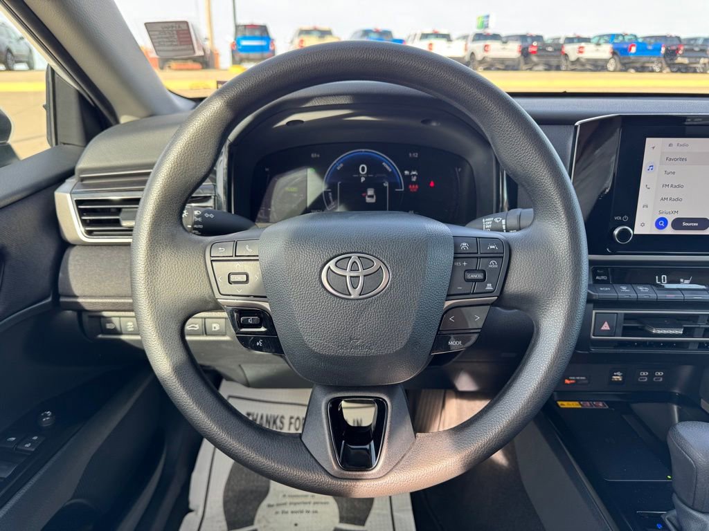 Used 2025 Toyota Camry LE image 11