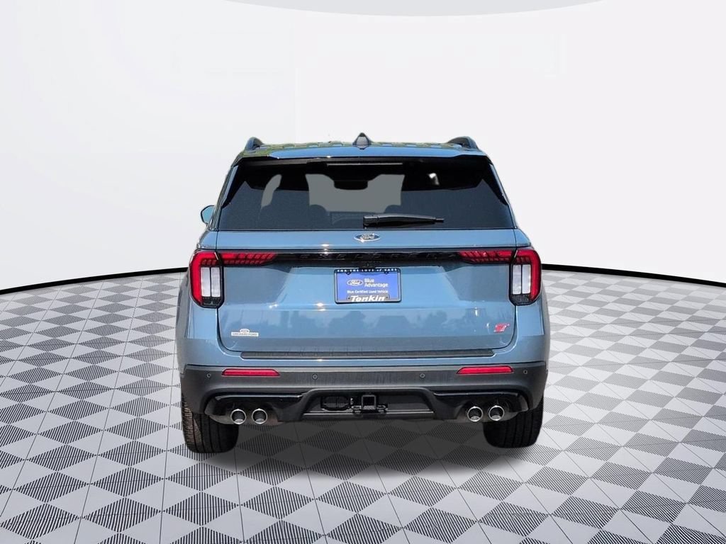 Certified 2025 Ford Explorer ST AWD/4WD image 4