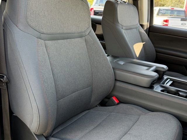 Certified 2025 Ford Expedition Active image 37