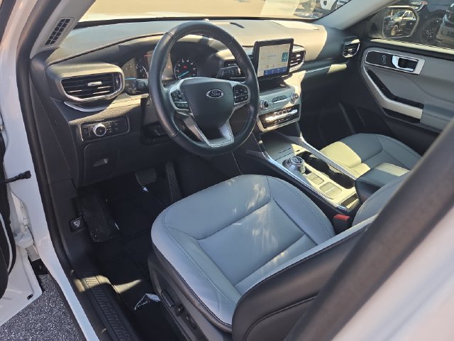 Certified 2021 Ford Explorer XLT w/ Equipment Group 202A RWD image 11