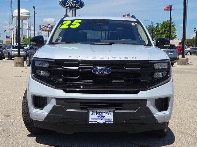 Certified 2025 Ford Expedition Active AWD/4WD image 4