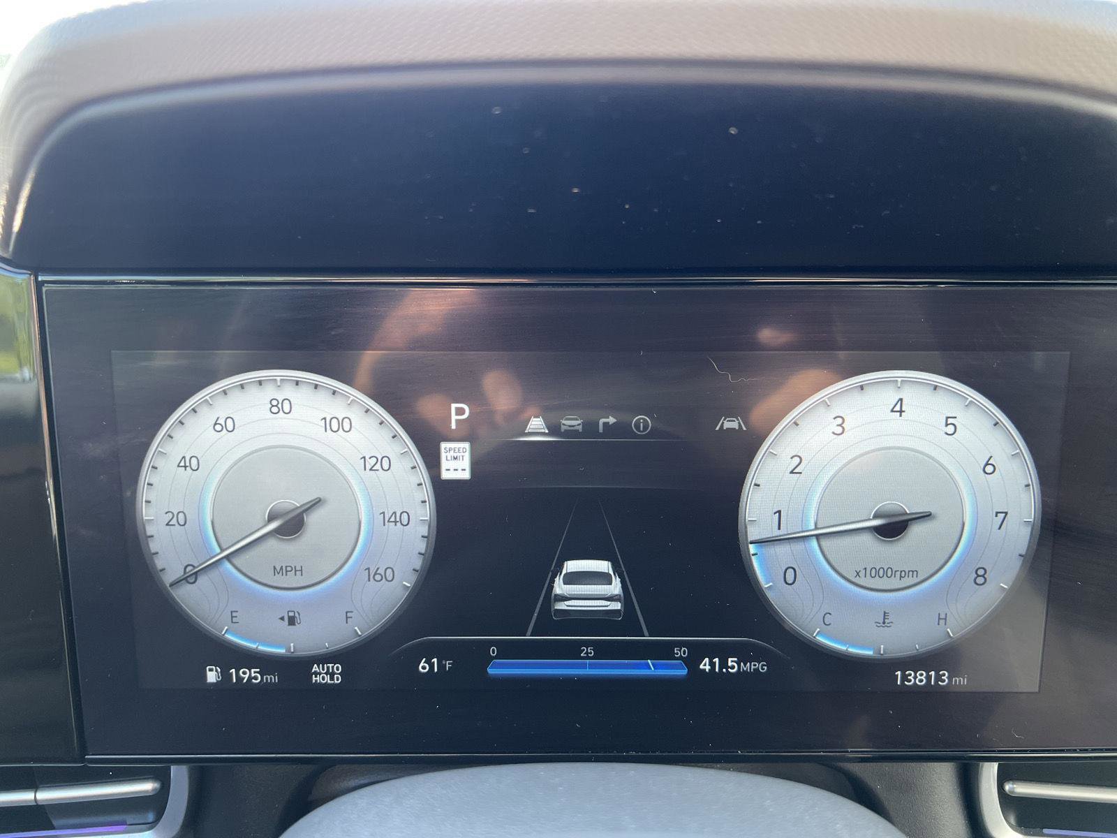 Used 2024 Hyundai Elantra SEL w/ Convenience Package image 11