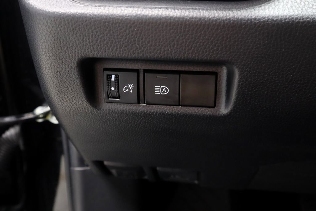 Used 2023 Toyota RAV4 LE AWD/4WD image 26