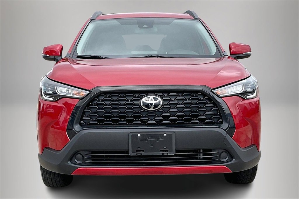 Used 2022 Toyota Corolla Cross LE image 3