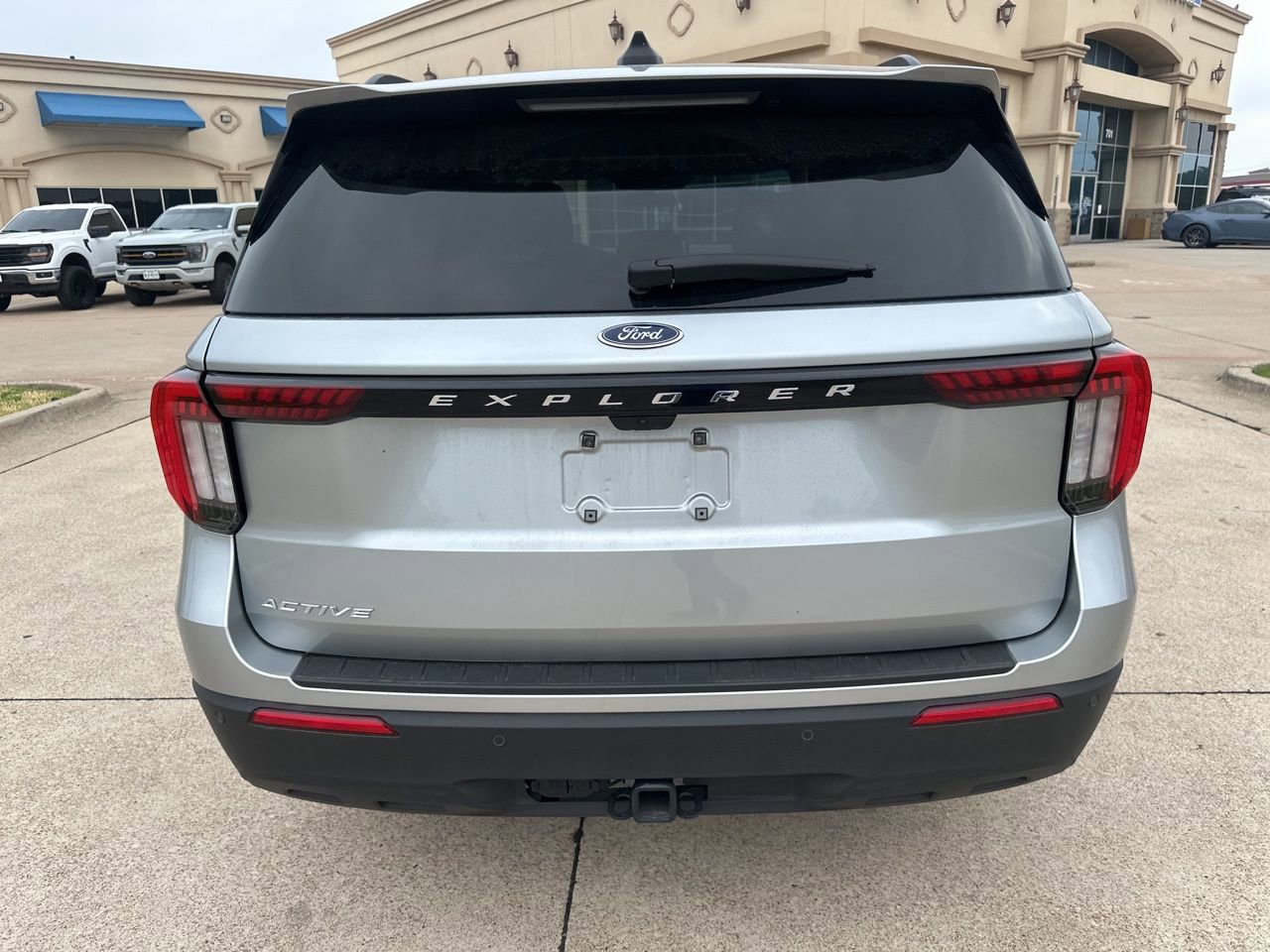 Certified 2025 Ford Explorer Active RWD image 6