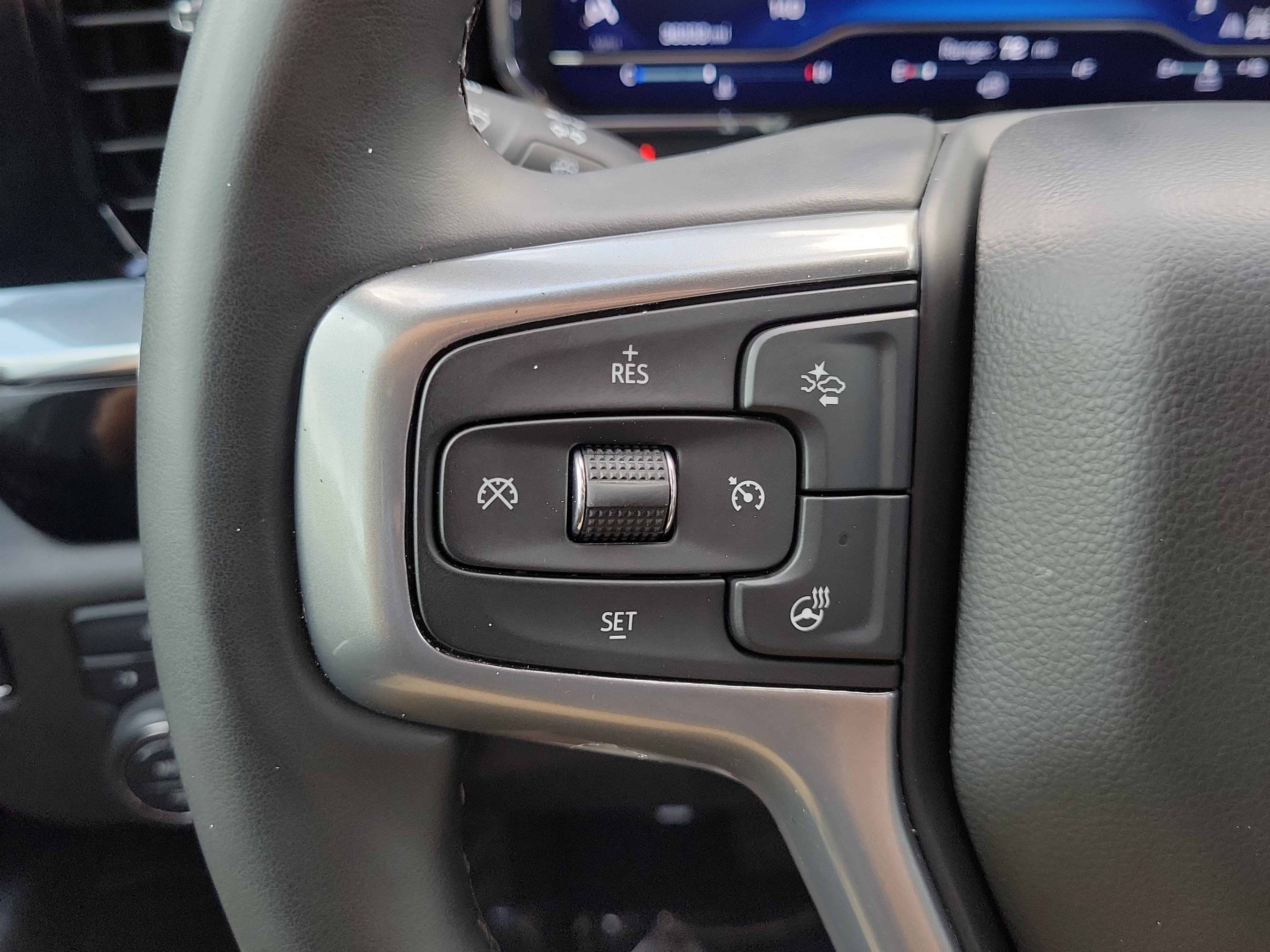 Used 2025 Chevrolet Silverado 2500 LT w/ Leather Package AWD/4WD image 27