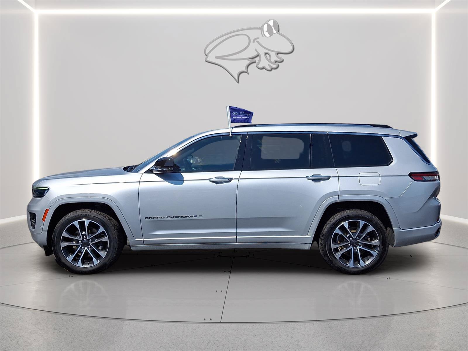 Used 2021 Jeep Grand Cherokee L Overland AWD/4WD image 2