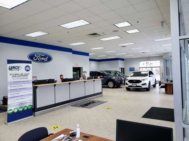 Certified 2025 Ford F150 Platinum w/ FX4 Off-Road Package AWD/4WD image 18