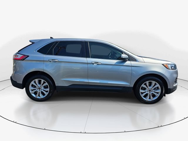Certified 2024 Ford Edge Titanium AWD/4WD image 2
