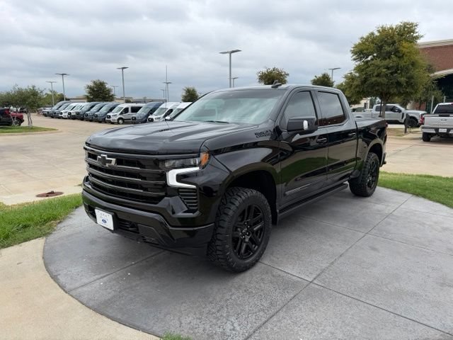 Used 2026 Chevrolet Silverado 1500 High Country w/ Midnight Edition AWD/4WD image 3