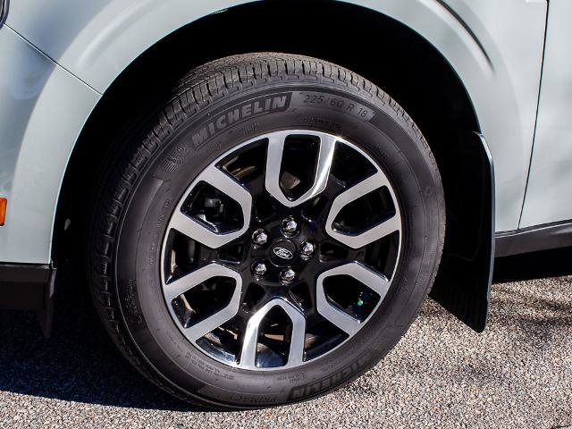 Certified 2024 Ford Maverick Lariat image 5