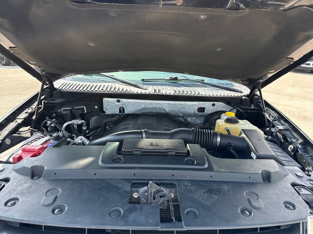 Certified 2017 Ford Expedition XLT w/ Equipment Group 202A image 31