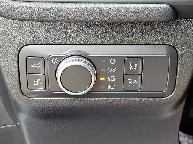 Certified 2022 Ford Escape SE w/ SE Sport Appearance Package FWD image 17