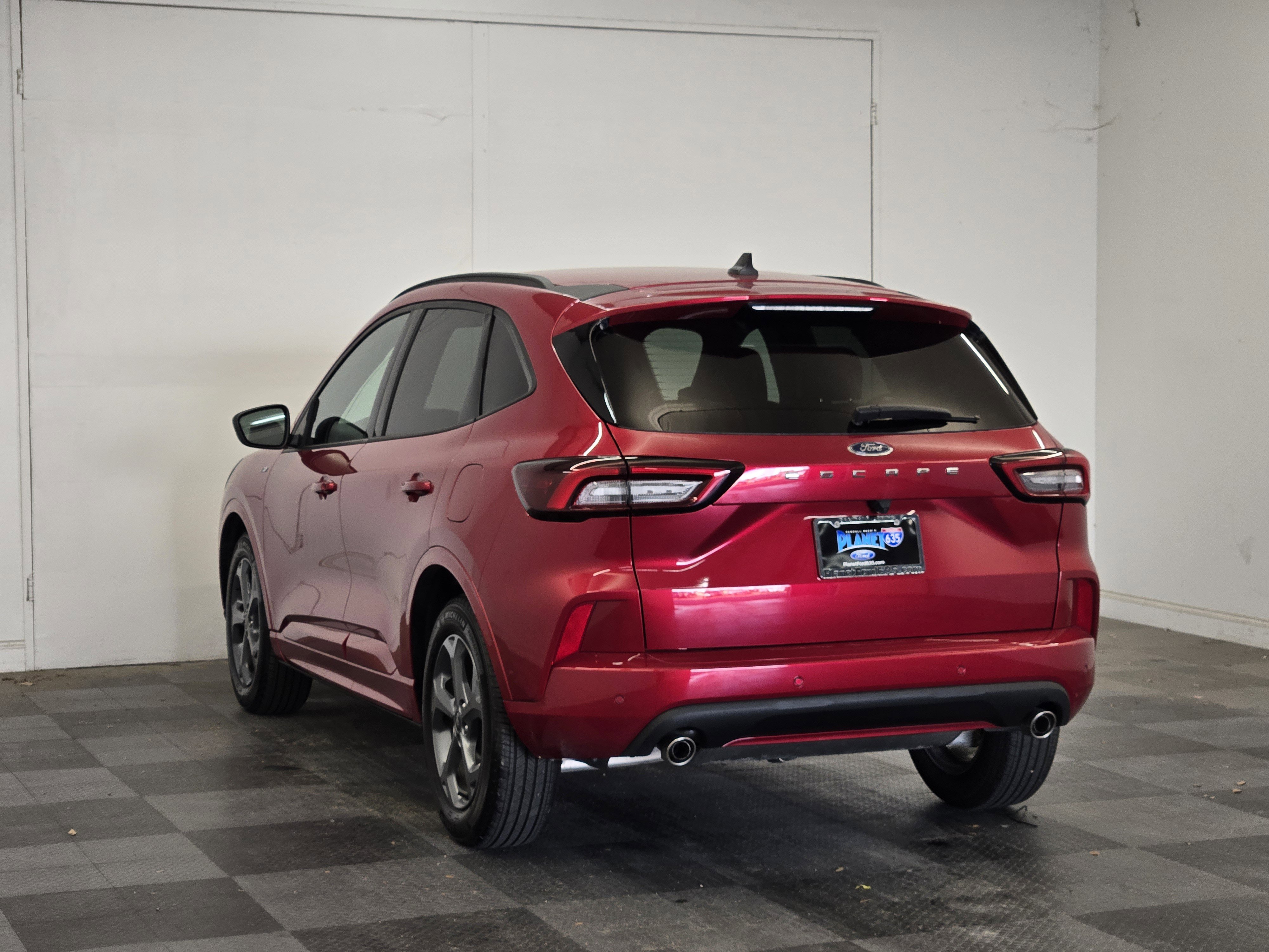 Certified 2023 Ford Escape ST-Line w/ Tech Pack #1 FWD image 5