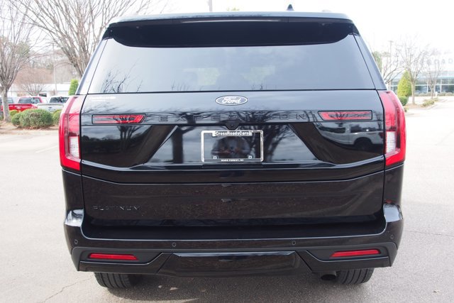 Certified 2025 Ford Expedition Platinum w/ Stealth Performance Package image 4