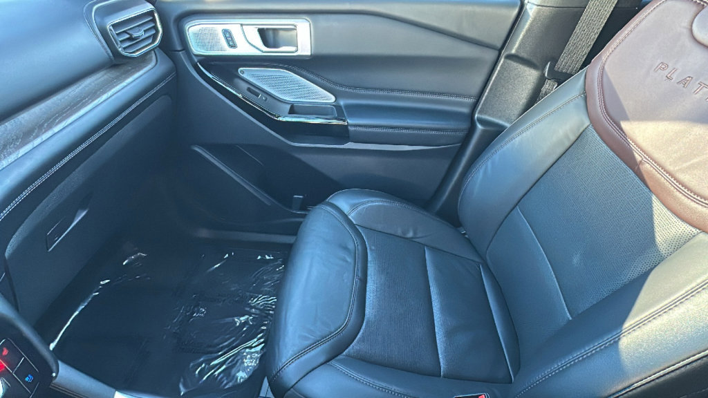 Certified 2023 Ford Explorer Platinum w/ Technology Package image 12
