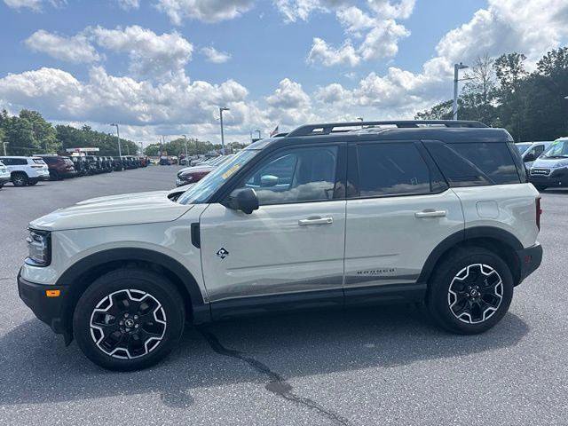 Certified 2025 Ford Bronco Sport Outer Banks w/ Outer Banks Tech Package+ AWD/4WD image 3