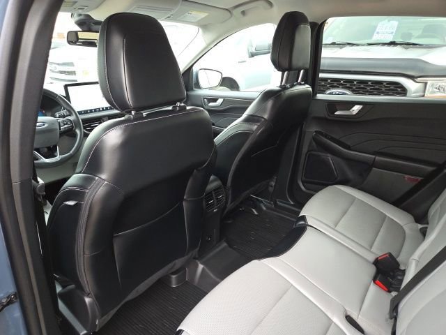 Certified 2025 Ford Escape Platinum image 41