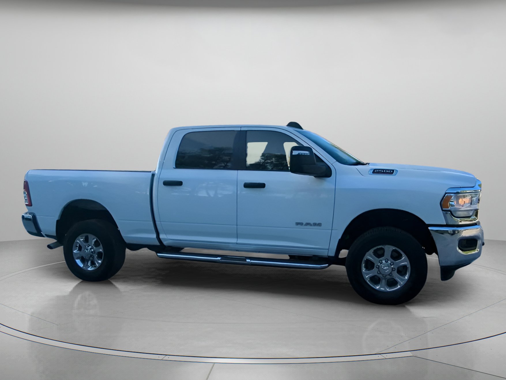 Used 2024 RAM 2500 Big Horn AWD/4WD image 34
