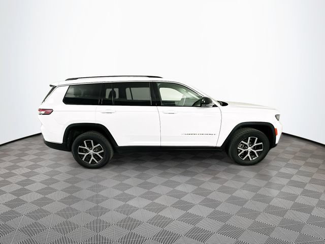 Used 2023 Jeep Grand Cherokee L Limited AWD/4WD image 13